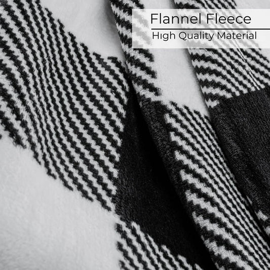 Black and White Throw Blanket with Modern Pattern