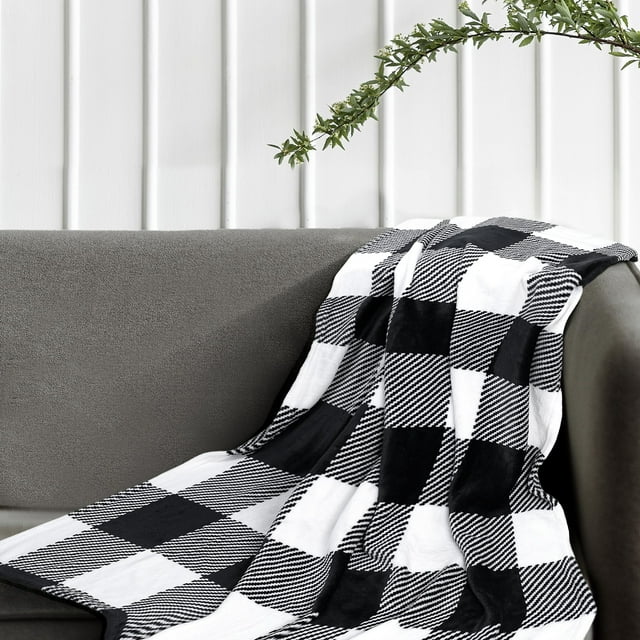 Throw Blanket with Black and White Chevron Pattern
